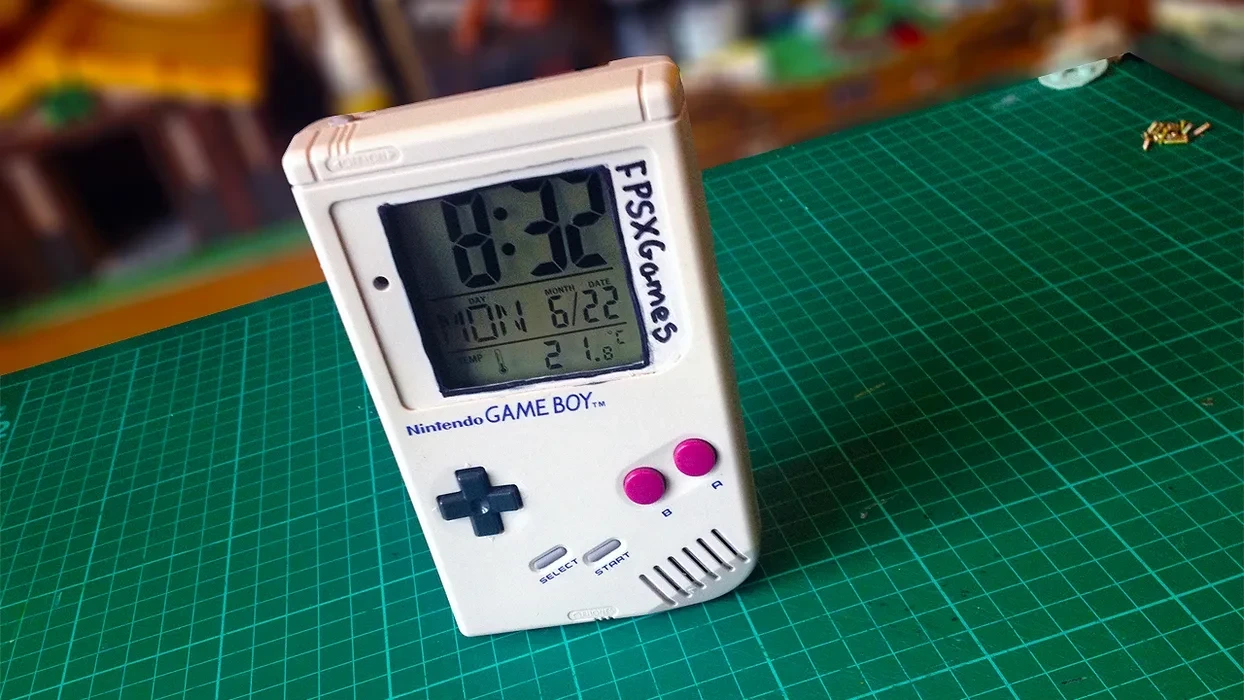 Detail von Game Boy Alarm Clock